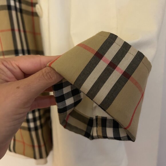 Burberry White Trench Coat - Picture 7 of 10